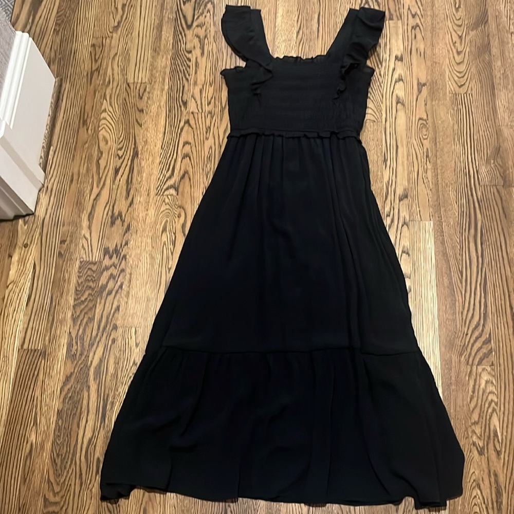 Ruffle sleeve black maxi dress!